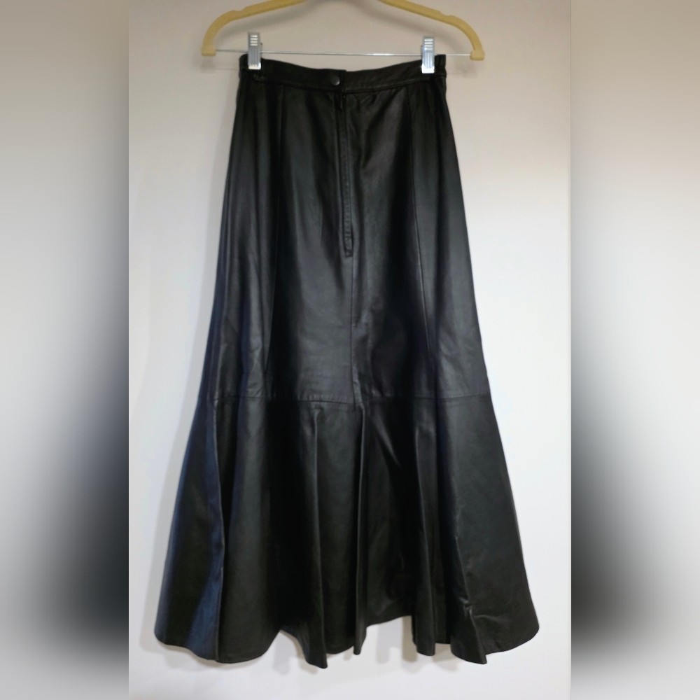 Suzelle 100% Genuine Leather Black A-Line Skirt/ Sz XS/ Pre-loved